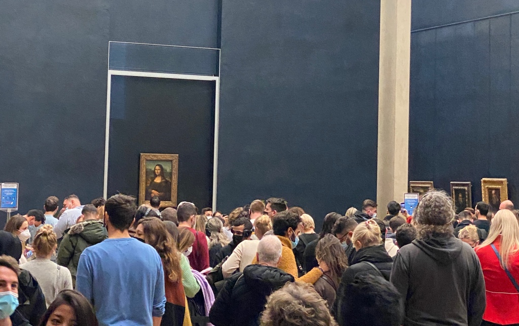 Why You SHOULDN’T Go to the Louvre When You’re In Paris